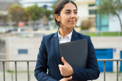 How an Online Executive MBA Is the Smartest Move for Working Professionals